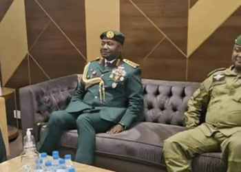 General Christopher Musa (L) with General Moussa Barmou