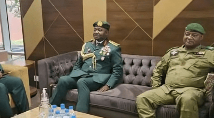 General Christopher Musa (L) with General Moussa Barmou