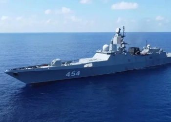 The Admiral Gorshkov class is the successor to the Neustrashimy and Krivak-class frigates. Unlike their Soviet-era predecessors, the new ships are designed for multiple roles. They are to be capable to execute long-range strikes, conduct anti-submarine warfare and to carry out escort missions.